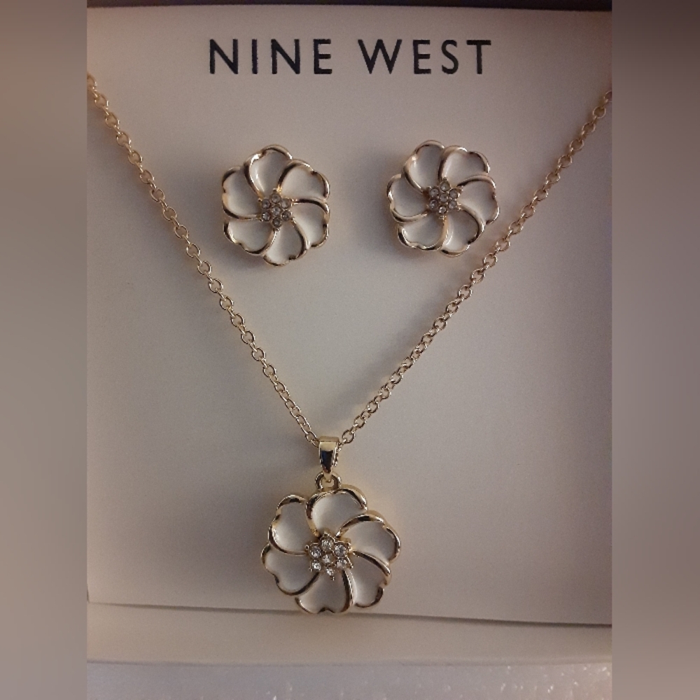 Nine West White Enamel Flowers with Rhinestone Earrings and Necklace set. - Picture 3 of 5